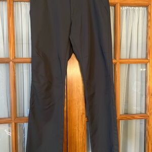 IZOD GOLF Men's Gray Pants